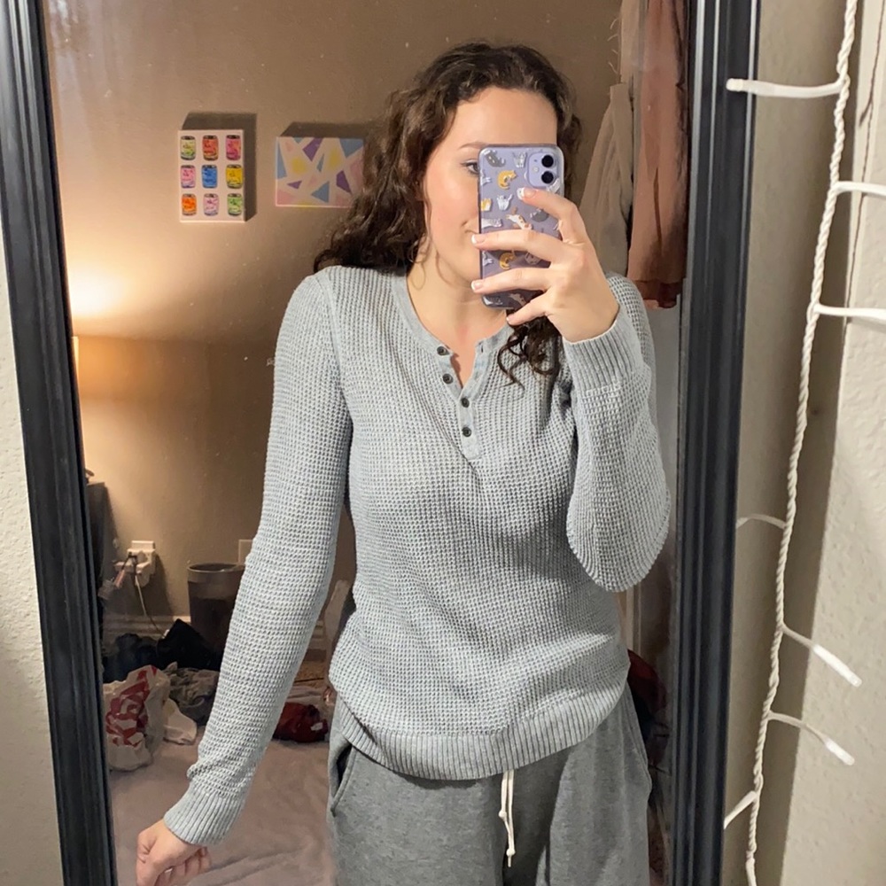 Gray knit long sleeve